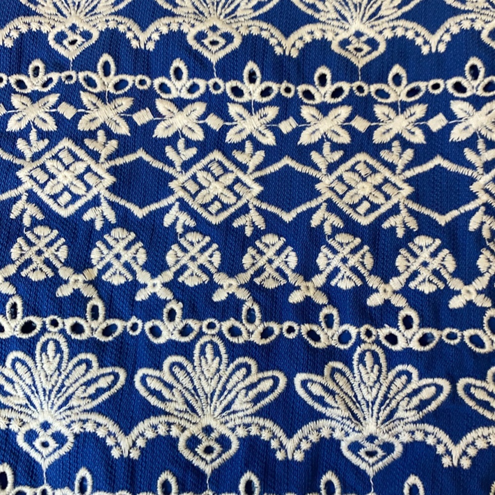 Royal blue LOFT embroidered skirt size 4 - Picture 2 of 4